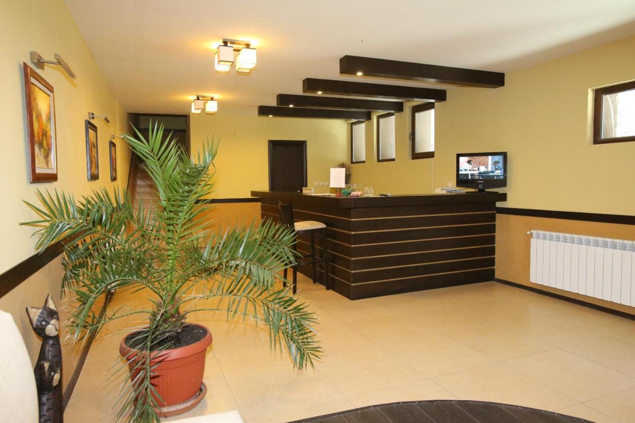 Park Hotel Stratesh Ловеч Экстерьер фото